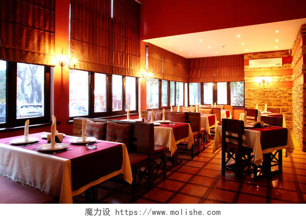 餐厅饭店西餐厅餐厅内部黄色灯光高档餐厅